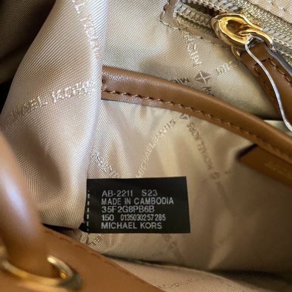 Michael Kors Phoebe Medium Drawstring Backpack Purse Vanilla NWT Women Authentic - Picture 7 of 7